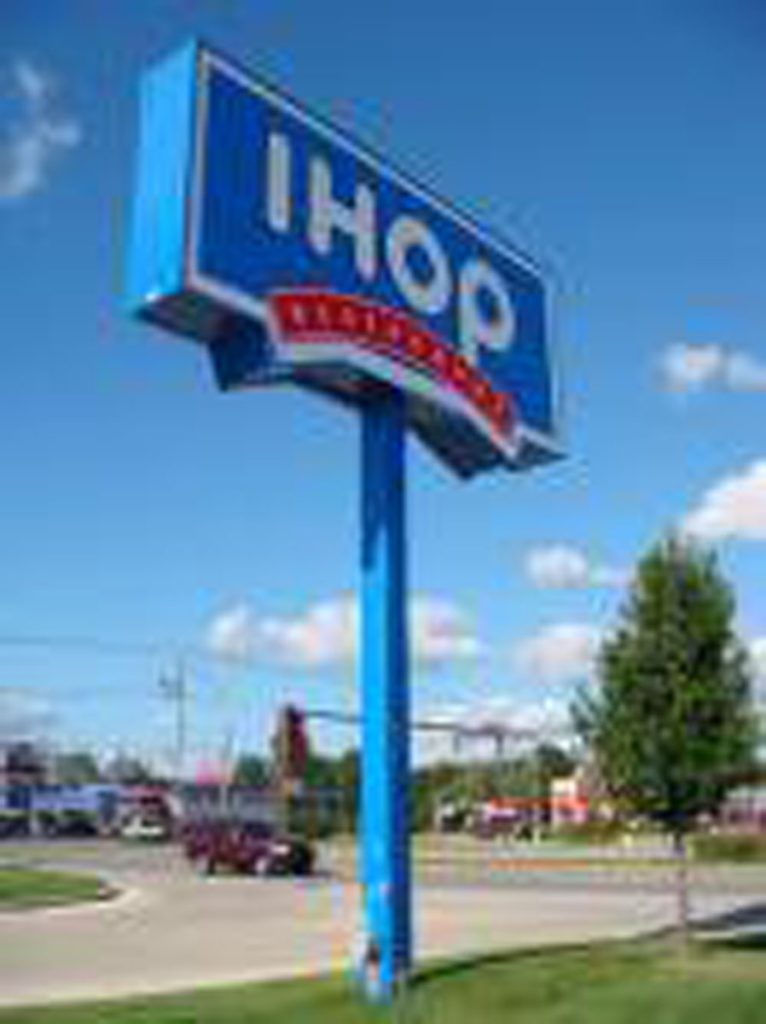 Pole signs for I hope business installed by Priority Signs & Graphics in Dallas Fort Worth