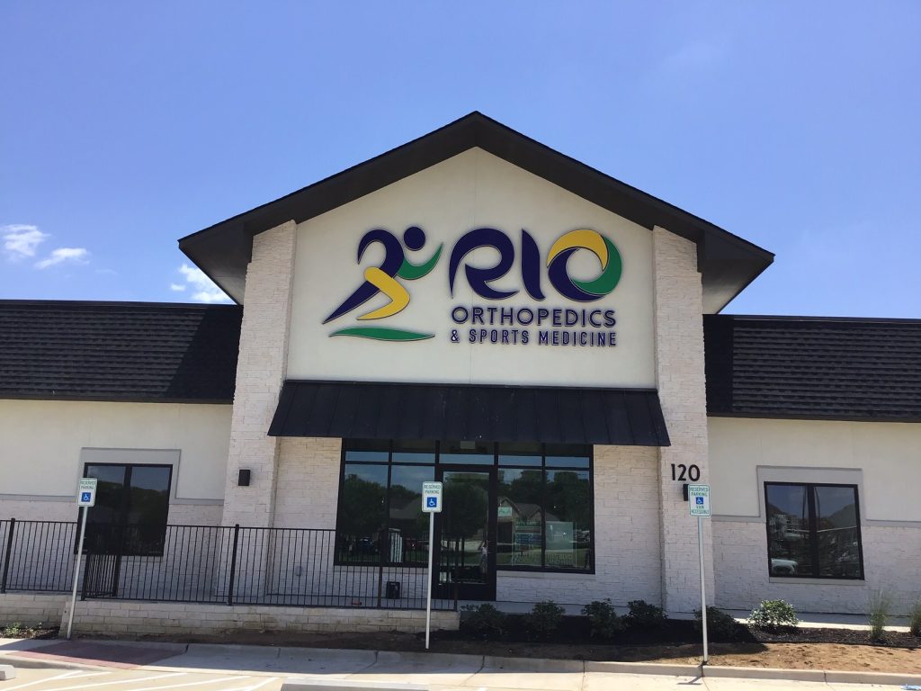 Commercial building signs for Rio Orthopedics in DFW
