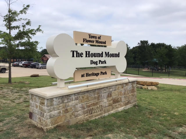 Outdoor monument sign for dog park in Dallas, TX